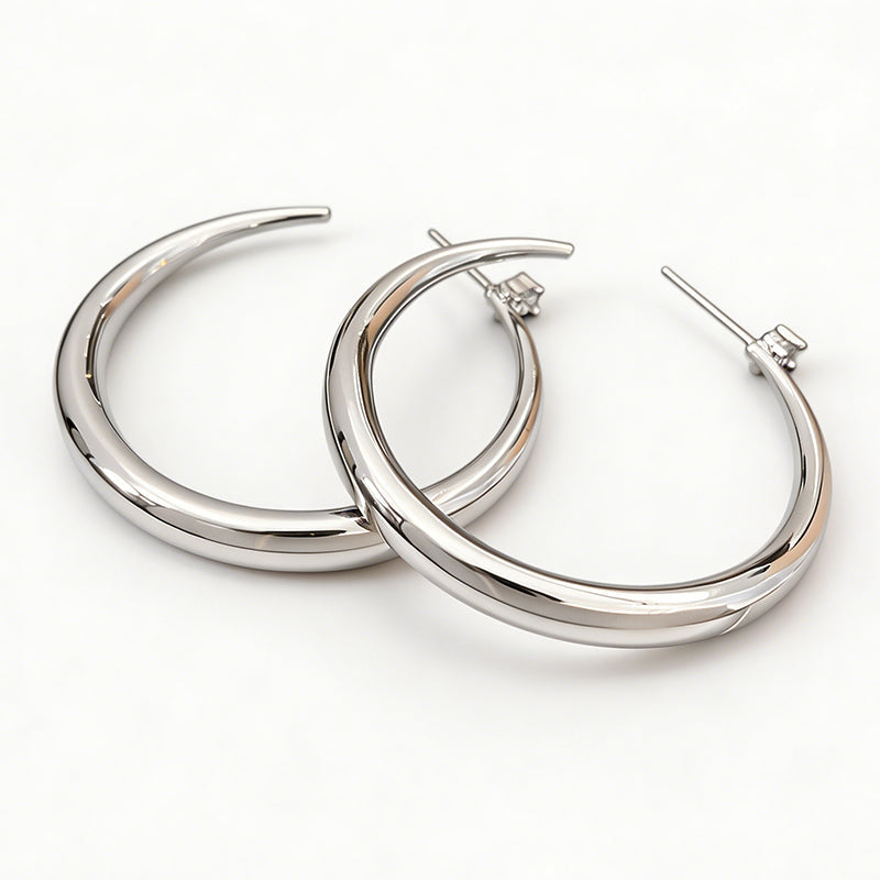 Women's Chic Tapered Hoop Earrings