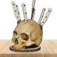 💀 Creatieve harsen schedel meshouder – stoer design, stevig en stabiel voor al je messen.