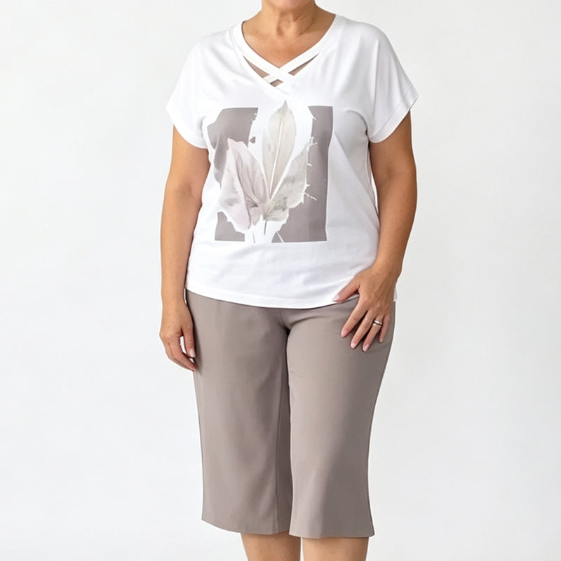 Casual tweedelige set voor dames: T-shirt met V-hals en cropped broek