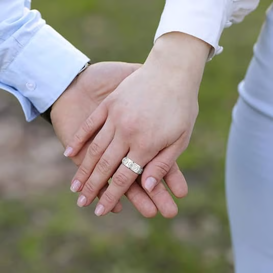 🛍️ 50 % Rabatt – Titanstahl-Ring mit Mond-, Stern- & Sonnen-Motiv – drehbarer Fidget-Ring – für kleine Auszeiten im Alltag 🌙