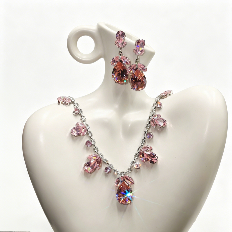 Elegante Tulp Ketting en Oorbellen Set
