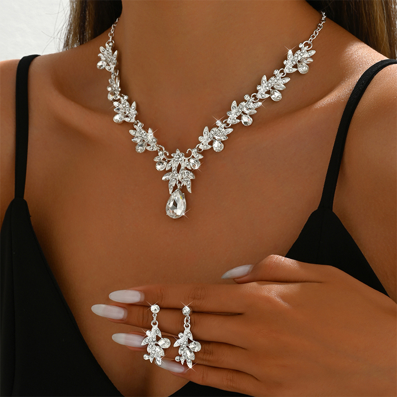 📢📢50% KORTING!! ⏰Schitterende Traanvorm Hanger Ketting en Oorbellen Set