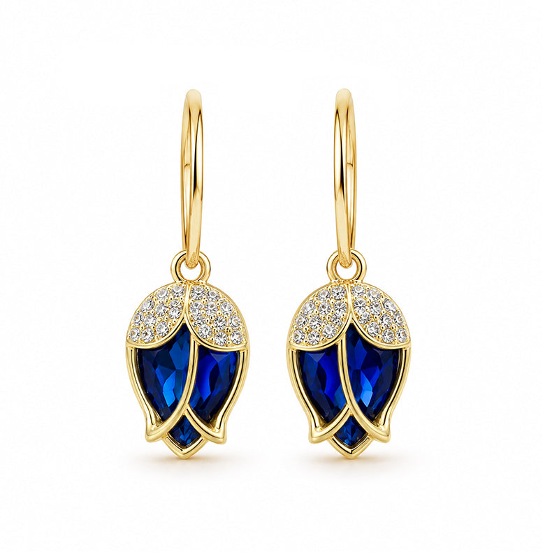 ✨ Elegante C-vormige oorringen met rozenknopjes