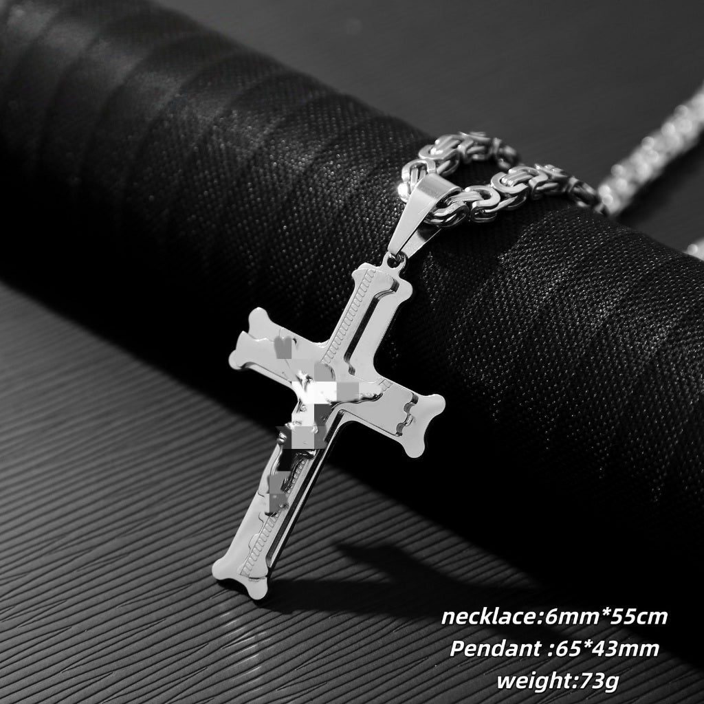 Ketting met opvallende kruishanger